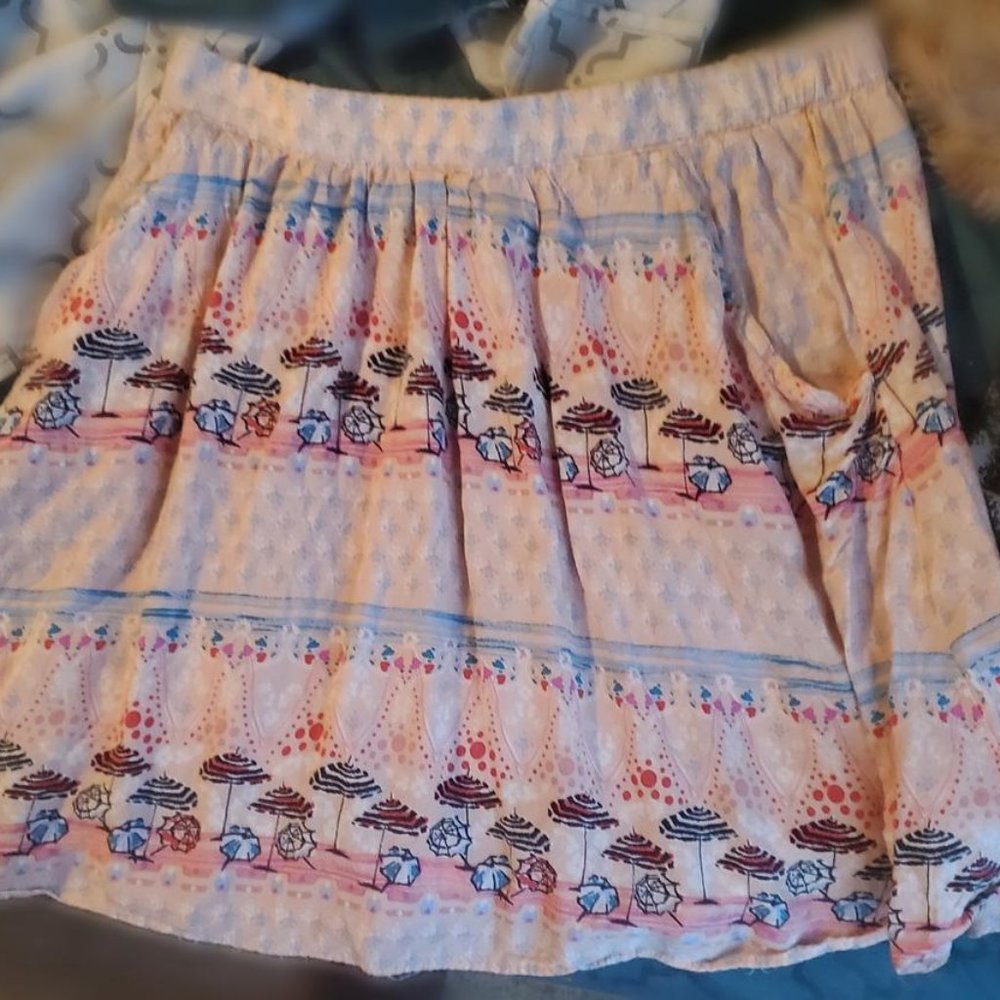 Pink skirt w/ designs and pockets